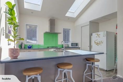 Photo of property in 27 View Road, Houghton Bay, Wellington, 6023