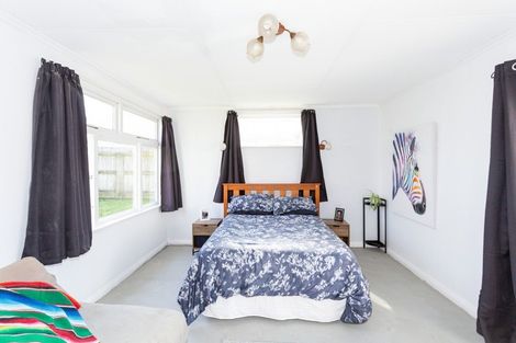 Photo of property in 64 Great North Road, Saint Johns Hill, Whanganui, 4500