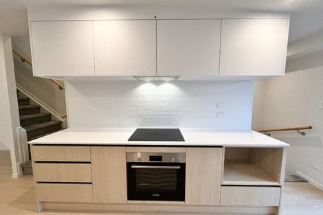 Photo of property in 16/9 Aeroview Drive, Beach Haven, Auckland, 0626