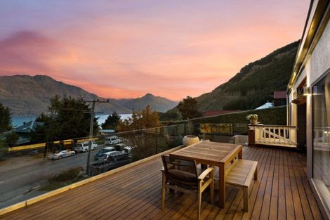 Photo of property in 1 Arawata Terrace, Fernhill, Queenstown, 9300