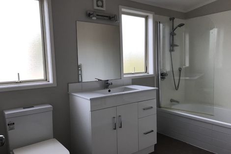 Photo of property in 1/42 Forrest Hill Road, Forrest Hill, Auckland, 0620