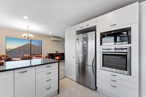 Photo of property in 1/14a Richards Avenue, Forrest Hill, Auckland, 0620