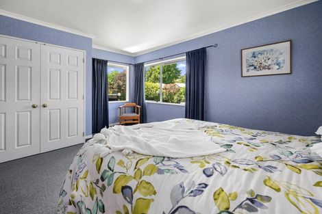 Photo of property in 4 Lakemere Way, Kinloch, Taupo, 3377