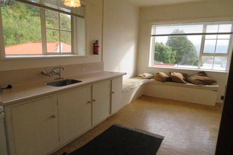 Photo of property in 221 Whites Line East, Waiwhetu, Lower Hutt, 5010