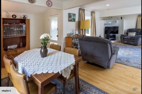Photo of property in 6 Orinda Close, Botany Downs, Auckland, 2010