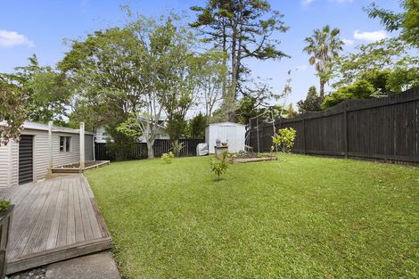 Photo of property in 23 Rotoiti Avenue, Pakuranga Heights, Auckland, 2010