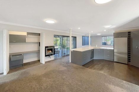 Photo of property in 62 Russell Street, Marton, 4710