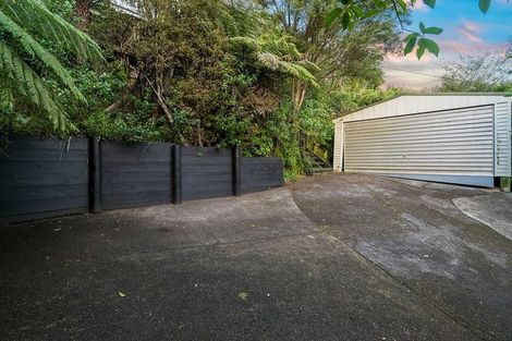 Photo of property in 12 Victory Road, Laingholm, Auckland, 0604