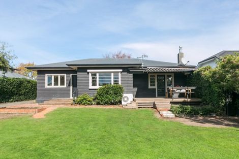 Photo of property in 15 Gillean Street, Havelock North, 4130