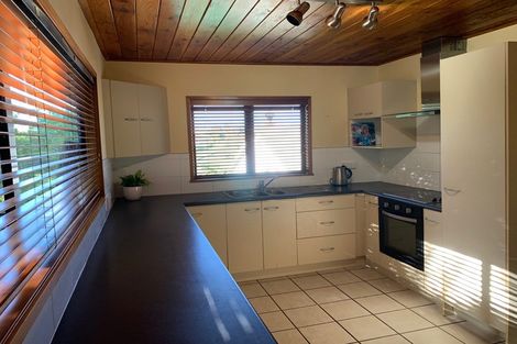 Photo of property in 1/38 Heathcote Road, Castor Bay, Auckland, 0620