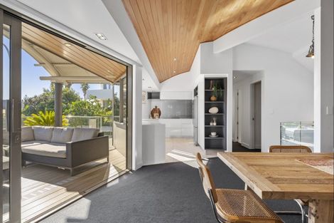 Photo of property in 15 Ngarata Avenue, Mount Maunganui, 3116