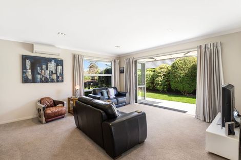 Photo of property in 21 Hyde Place, Halswell, Christchurch, 8025