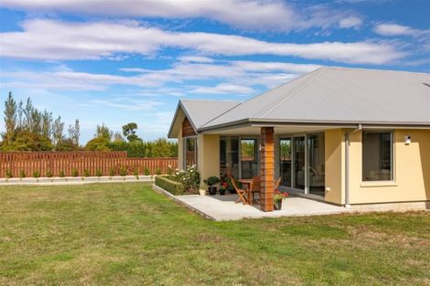 Photo of property in 1378 Poyntzs Road, West Eyreton, Rangiora, 7475
