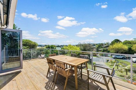 Photo of property in 6 Rakino Avenue, Manly, Whangaparaoa, 0930
