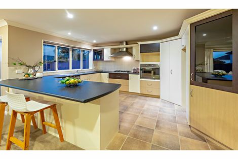 Photo of property in 20a Baverstock Road, Flat Bush, Auckland, 2016