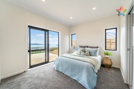 Photo of property in 12 Poto Road, Normandale, Lower Hutt, 5010