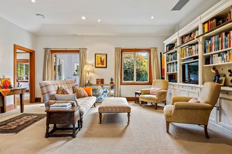 Photo of property in 7 Thorrington Road, Cashmere, Christchurch, 8022