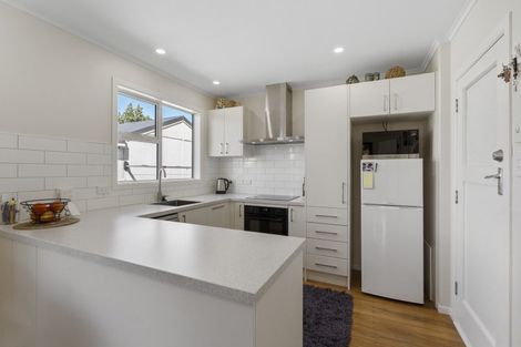 Photo of property in 4 Kowhai Street, Otaki Beach, Otaki, 5512