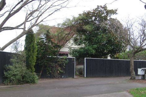 Photo of property in 16 Rangitane Street, Palmerston North, 4414