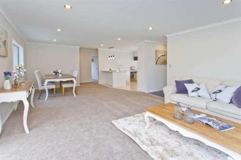 Photo of property in 25b Thornlow Street, Glendene, Auckland, 0602