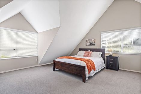 Photo of property in 2/47 Centorian Drive, Windsor Park, Auckland, 0632