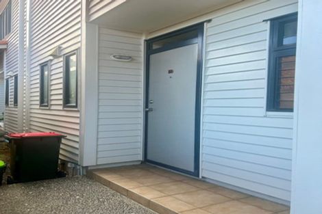 Photo of property in 10/21 Armoy Drive, East Tamaki, Auckland, 2016