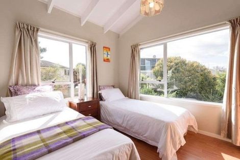 Photo of property in 152 Weatherly Road, Torbay, Auckland, 0630