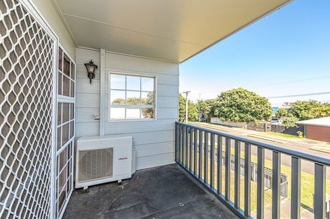 Photo of property in 156 Karaka Street, Castlecliff, Whanganui, 4501