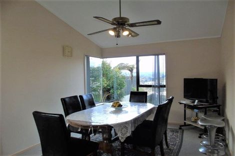 Photo of property in 80 Victory Crescent, Tawa, Wellington, 5028