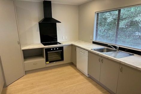 Photo of property in 101 Santiago Crescent, Unsworth Heights, Auckland, 0632