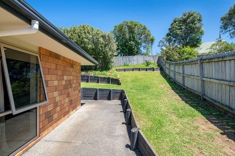 Photo of property in 31 Te Kauri Place, Helensville, 0800