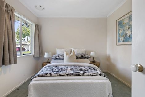 Photo of property in 13 Montilla Place, Manurewa, Auckland, 2102