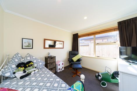 Photo of property in 7 Angelina Way, Kelvin Grove, Palmerston North, 4414