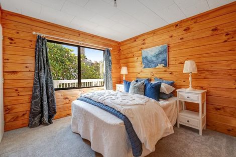 Photo of property in 16 Noeleen Street, Glenfield, Auckland, 0629