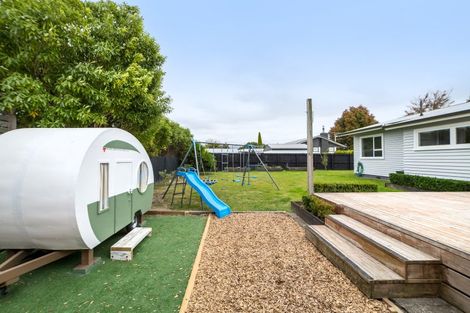 Photo of property in 14 Mahupuku Street, Greytown, 5712