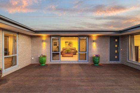 Photo of property in 12 Condell Avenue, Papanui, Christchurch, 8053