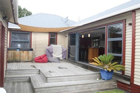 Photo of property in 36 Fitzroy Road, Fitzroy, New Plymouth, 4312