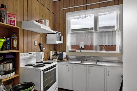 Photo of property in 17 Milmoe Street, Hawera, 4610