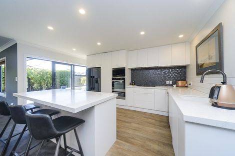 Photo of property in 6 Diamond Court, Ashhurst, 4810