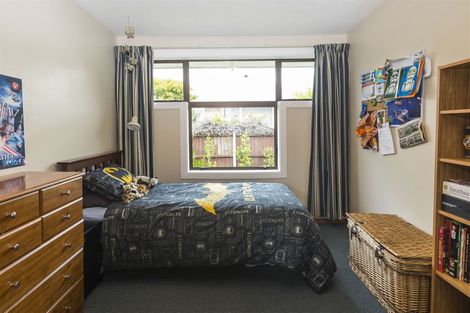 Photo of property in 18 Camelia Place, Islington, Christchurch, 8042