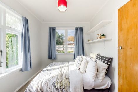 Photo of property in 37 Mazengarb Road, Paraparaumu Beach, Paraparaumu, 5032