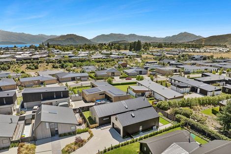Photo of property in 12 Cleland Close, Wanaka, 9382