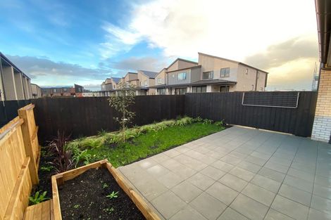 Photo of property in 8 Desalt Drive, Hobsonville, Auckland, 0616