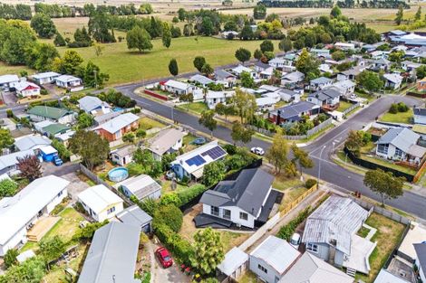 Photo of property in 16 Rhonda Avenue, Deanwell, Hamilton, 3206