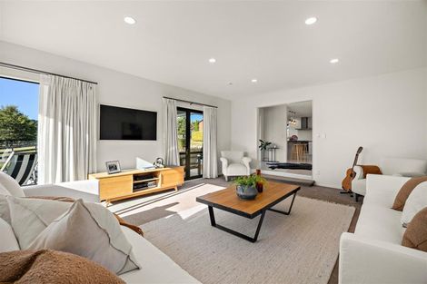 Photo of property in 883 Peak Road, Helensville, 0875