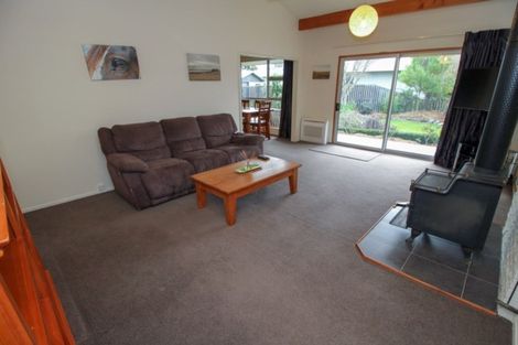 Photo of property in 21 Torlesse Crescent, Darfield, 7510