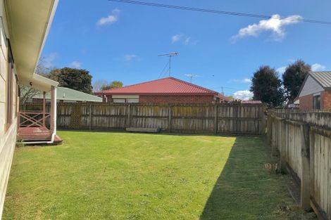 Photo of property in 1/29 Aeronautic Road, Takanini, 2112