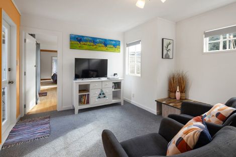 Photo of property in 16 Cowley Drive, Leamington, Cambridge, 3432