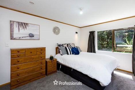 Photo of property in 8 King Charles Drive, Kingsley Heights, Upper Hutt, 5018
