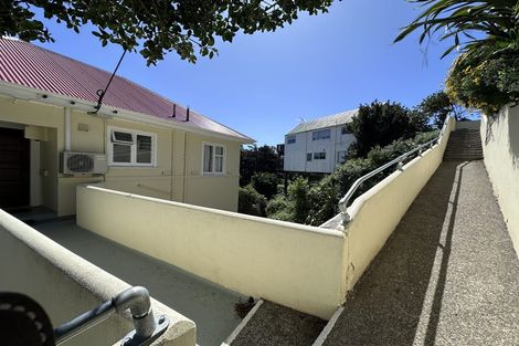 Photo of property in 5/20 Saint Michaels Crescent, Kelburn, Wellington, 6012